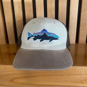 Patagonia Fitz Roy Trout Trucker Hat
